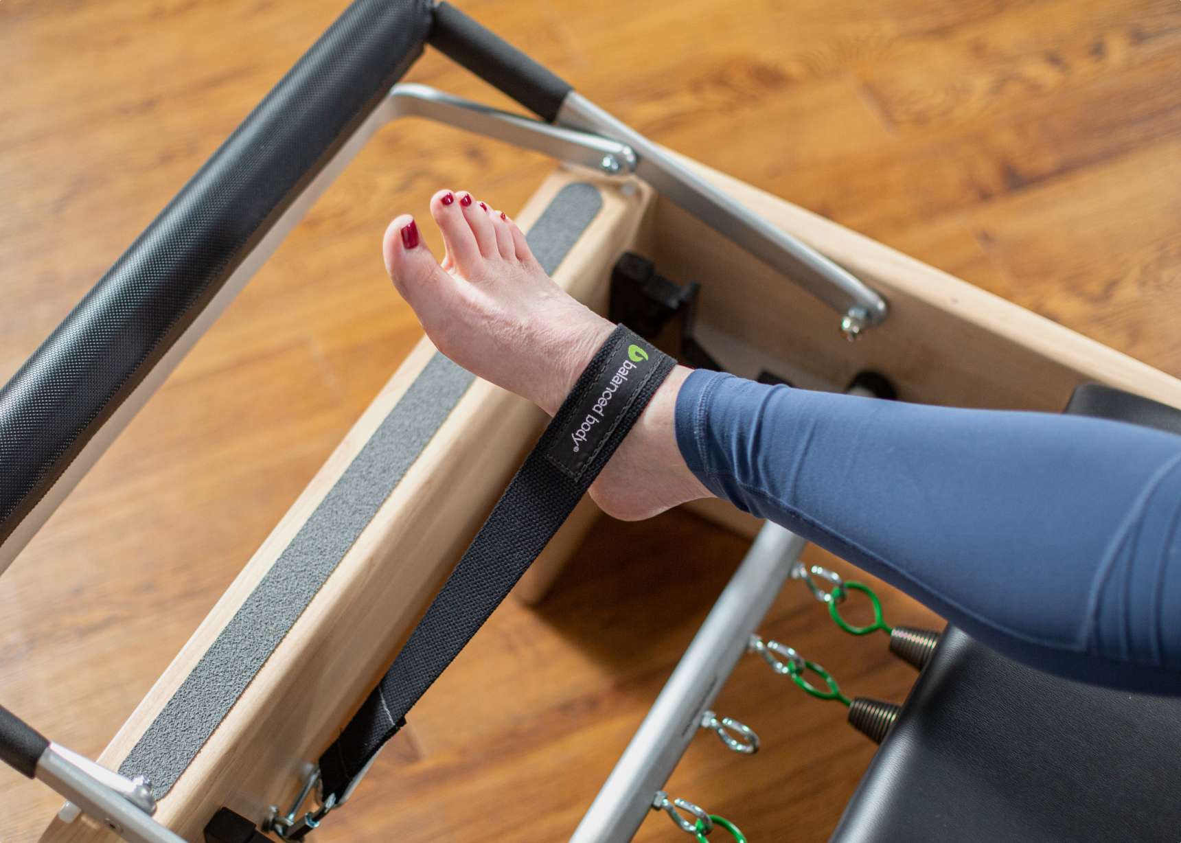 Reformer vs mat Pilates — Pilates equipment reference photograph