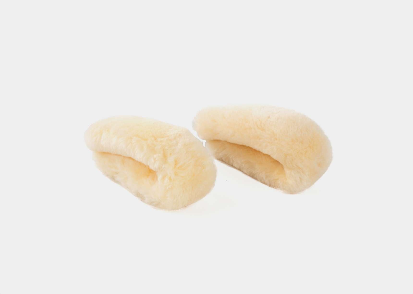 Fuzzies Lambswool Loops on white background