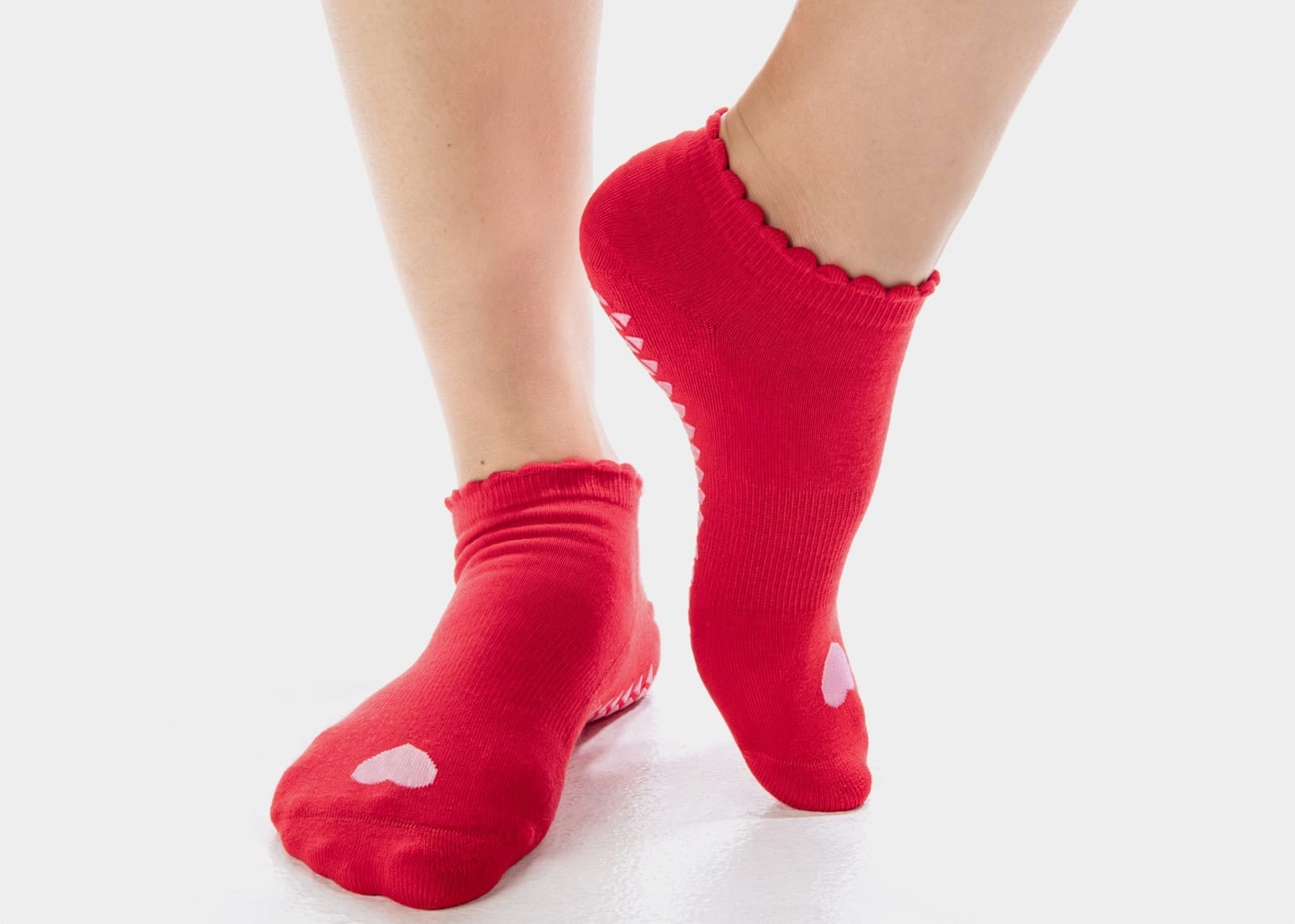 Women’s heart grip socks - red